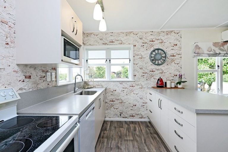 Photo of property in 44 Clarence Cox Crescent, Pirimai, Napier, 4112
