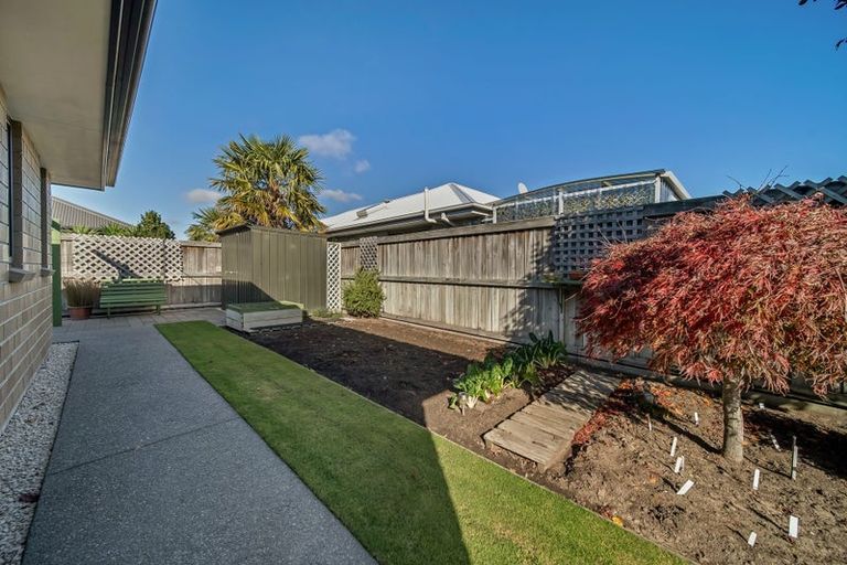 Photo of property in 16 Gilchrist Place, Kaiapoi, 7630