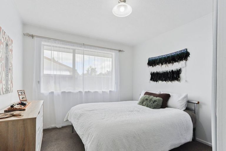 Photo of property in 2 Ebert Place, Rangiora, 7400
