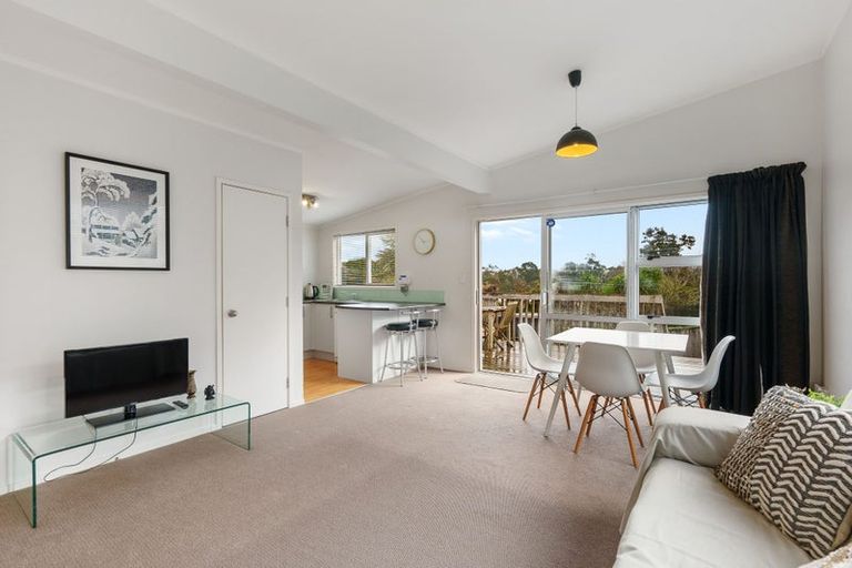 Photo of property in 20 Saffron Street, Birkdale, Auckland, 0626