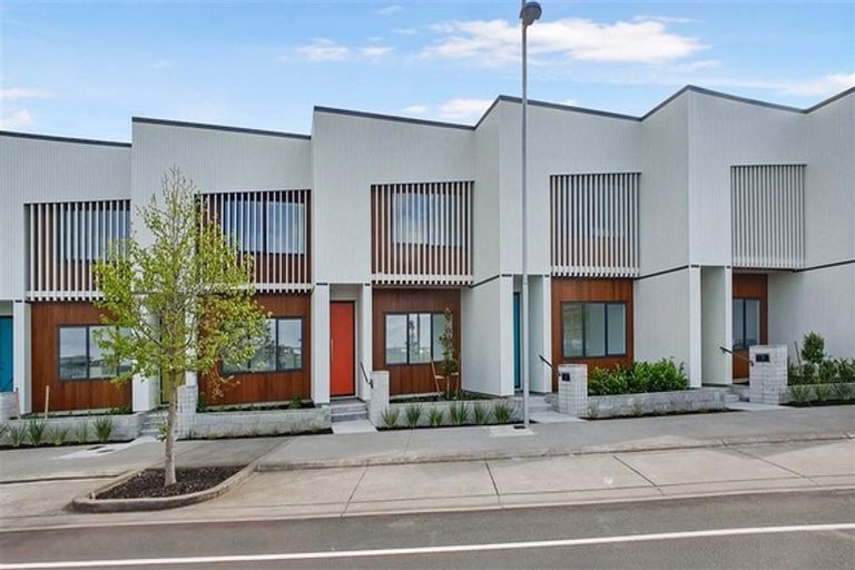 Photo of property in 9 Hudson Bay Road, Hobsonville, Auckland, 0616