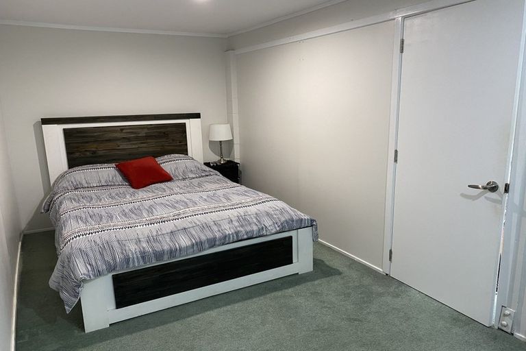 Photo of property in 25 Routley Drive, Glen Eden, Auckland, 0602