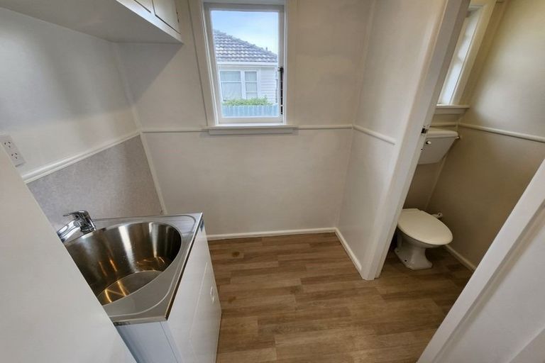 Photo of property in 176 Springs Road, Hornby, Christchurch, 8042