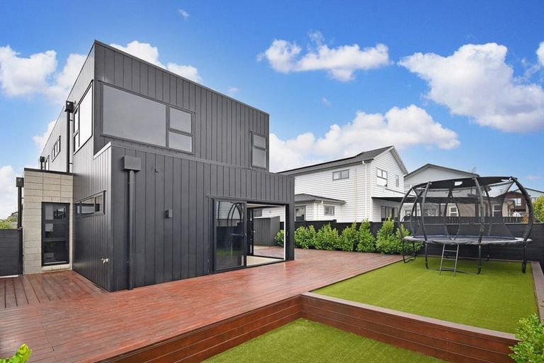 Photo of property in 58 Hayfield Way, Karaka, Papakura, 2113