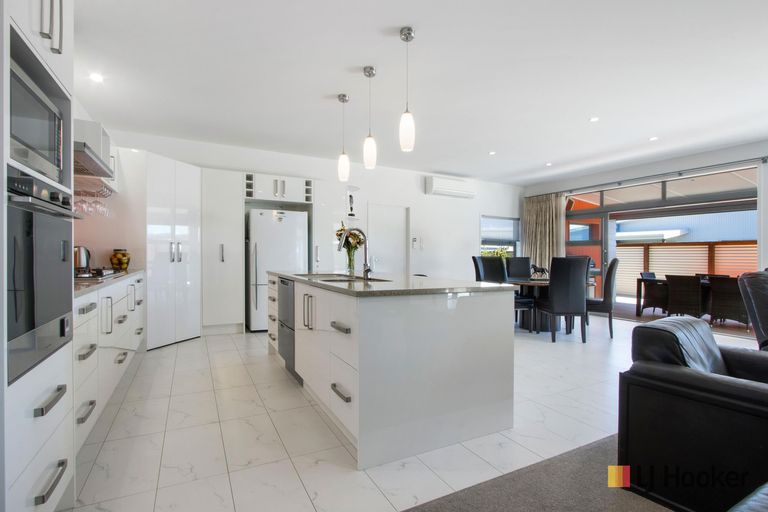 Photo of property in 48 Hanlen Avenue, Waihi Beach, 3611