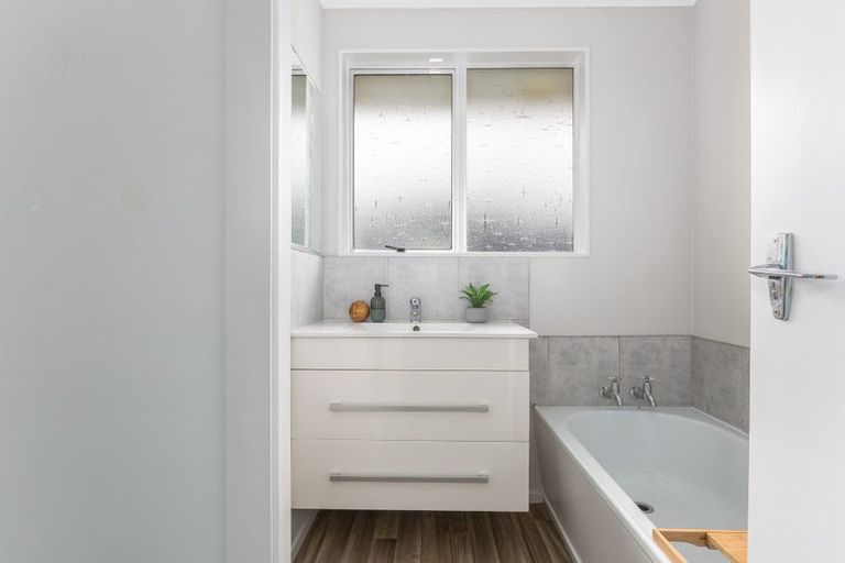 Photo of property in 9 The Bollard, Whitby, Porirua, 5024