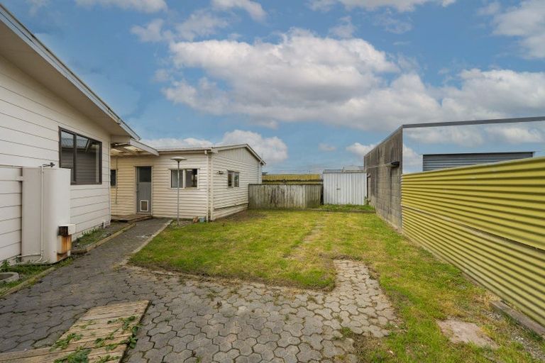 Photo of property in 9 Karamea Crescent, Kelvin Grove, Palmerston North, 4414
