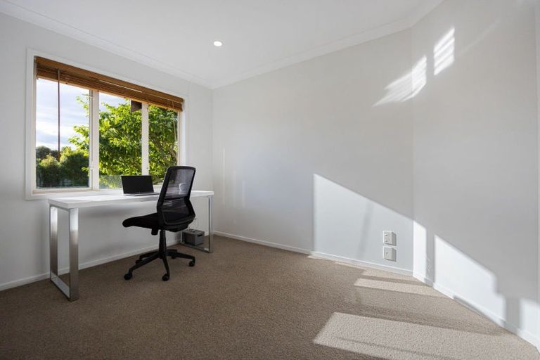 Photo of property in 51 Saint James Drive, Huntington, Hamilton, 3210