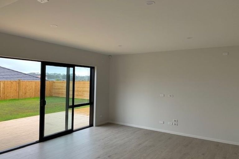 Photo of property in 19 Kelly Road, Riverhead, 0820