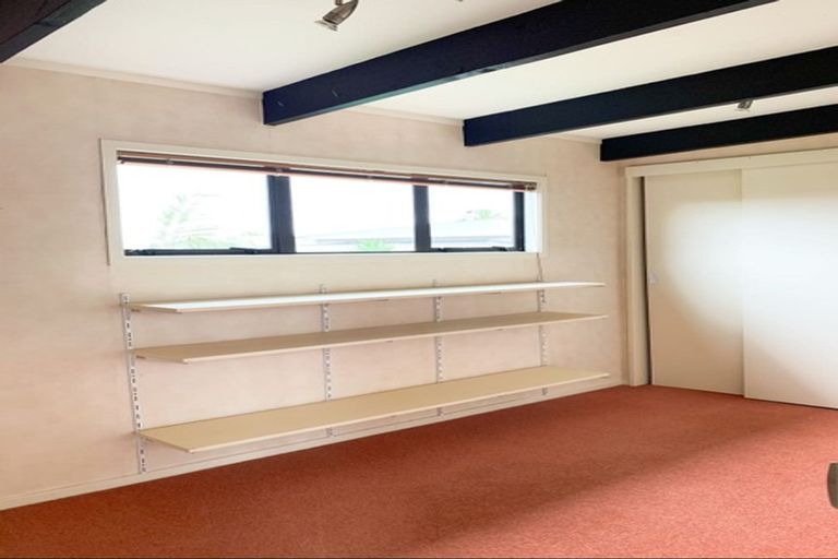 Photo of property in 1 Harvest Drive, Henderson, Auckland, 0612