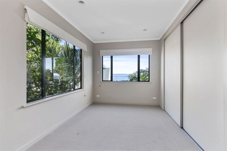 Photo of property in 16 Mayall Avenue, Beach Haven, Auckland, 0626