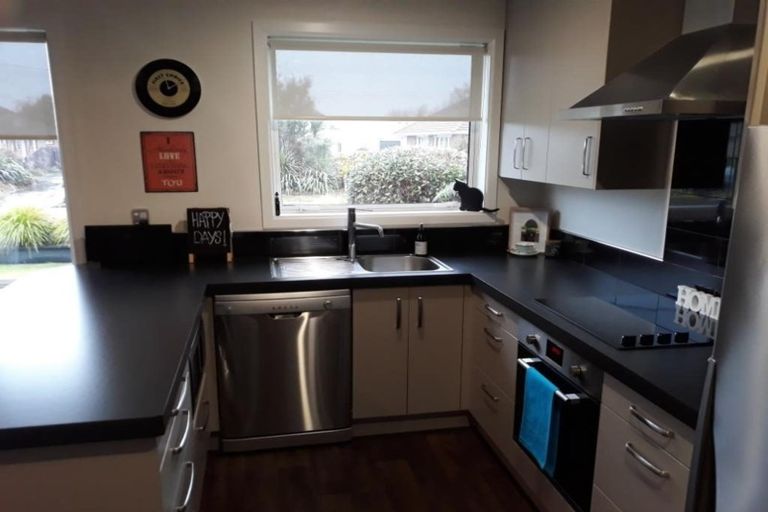 Photo of property in 18 Glencoe Street, Burnside, Christchurch, 8053