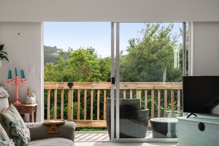 Photo of property in 3/49 Mandalay Terrace, Khandallah, Wellington, 6035