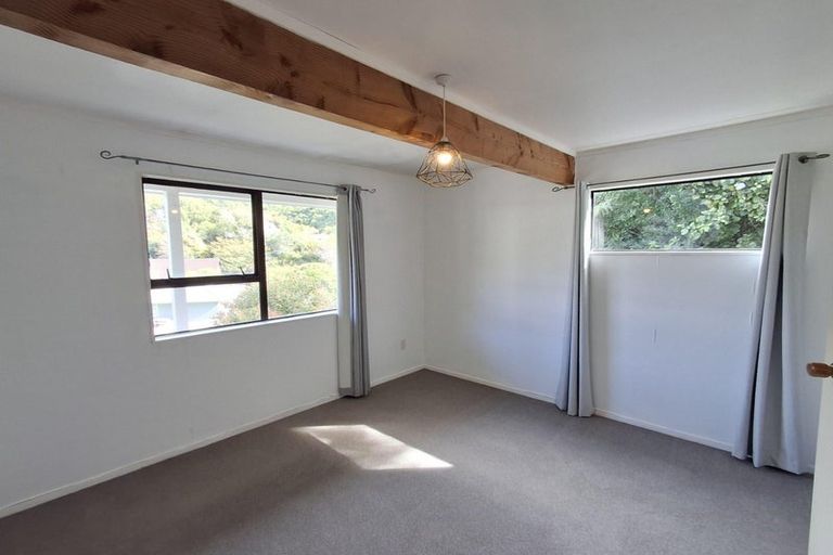 Photo of property in 3 Hazlewood Avenue, Karori, Wellington, 6012