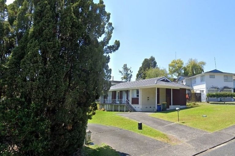 Photo of property in 26 Halberg Street, Glenfield, Auckland, 0629