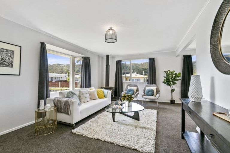 Photo of property in 21 Hamstead Street, Wainuiomata, Lower Hutt, 5014