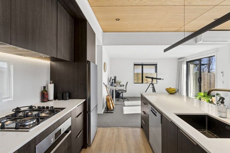 Photo of property in 32 Burbank Road, Wanaka, 9382