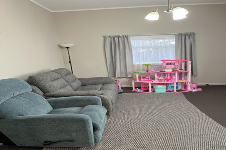 Photo of property in 28 Patanga Crescent, Thorndon, Wellington, 6011