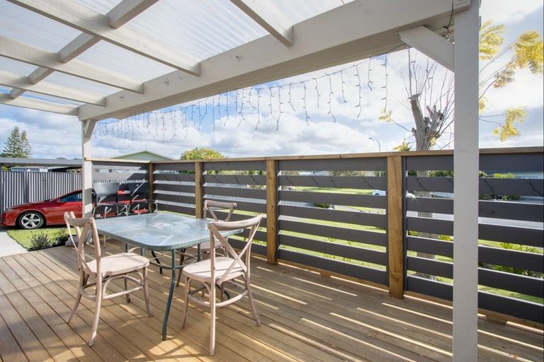 Photo of property in 39 Fife Crescent, Tamatea, Napier, 4112