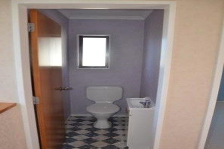 Photo of property in 12d Frankmoore Avenue, Johnsonville, Wellington, 6037