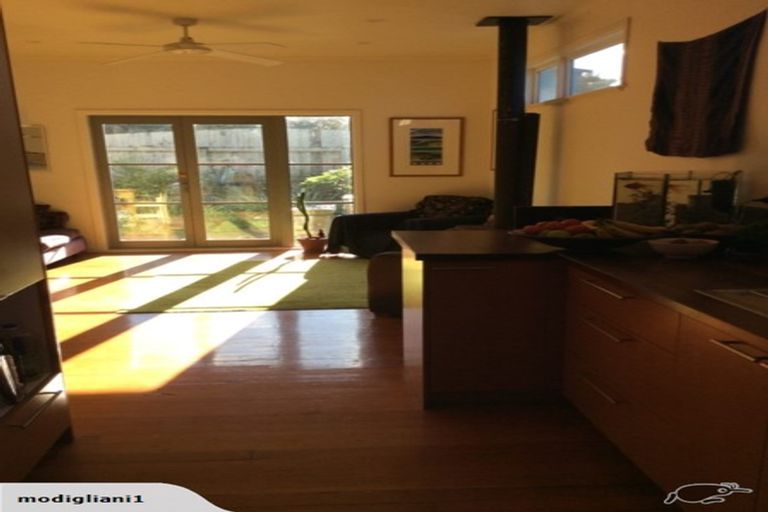 Photo of property in 19 Milne Terrace, Island Bay, Wellington, 6023