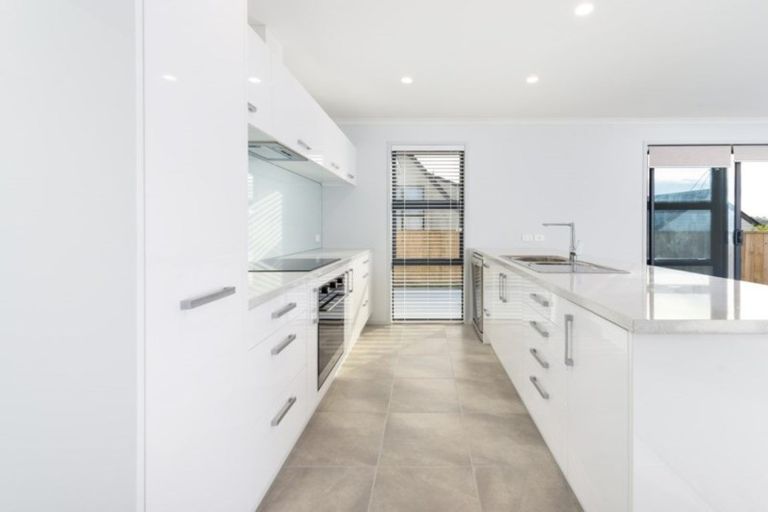 Photo of property in 75a James Cook Drive, Welcome Bay, Tauranga, 3112