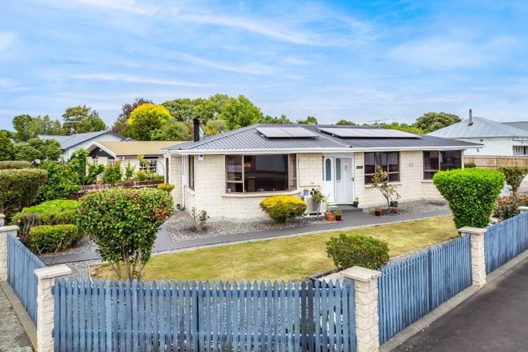 Photo of property in 49 Cambridge Terrace, Masterton, 5810
