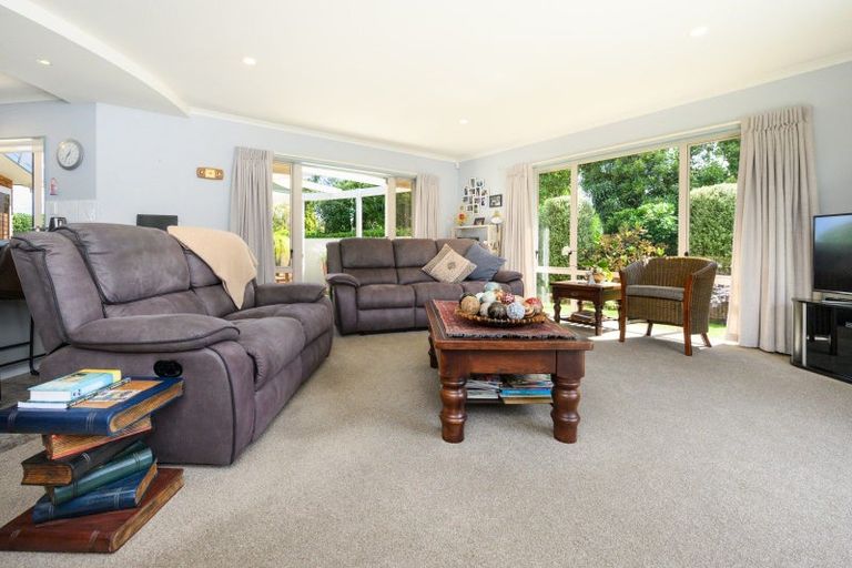 Photo of property in 17 Suffolk Crescent, Feilding, 4702