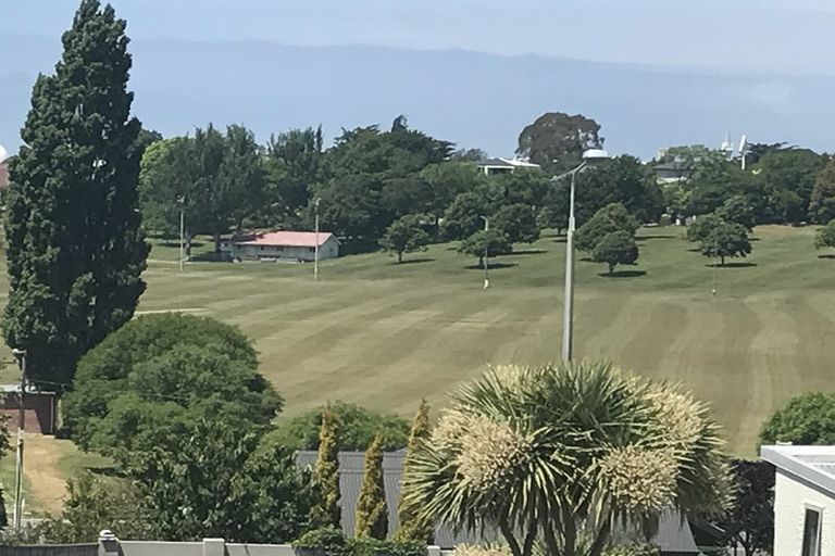 Photo of property in 126 Evans Street, Waimataitai, Timaru, 7910