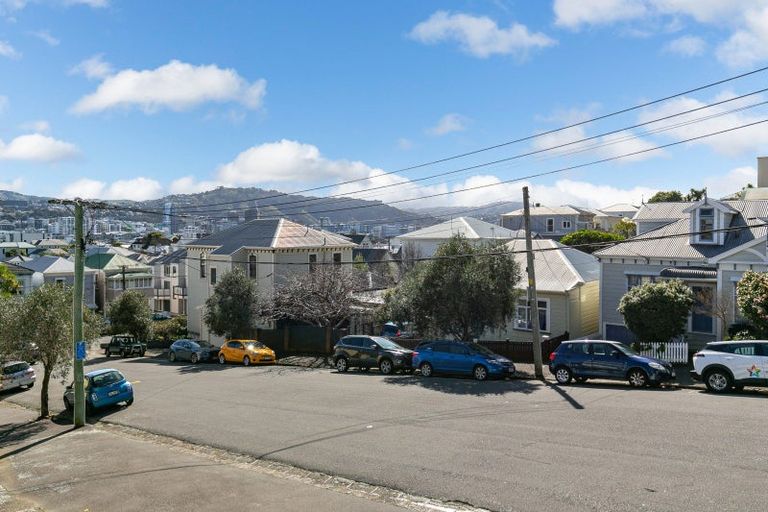 Photo of property in 4u5 Derby Street, Mount Victoria, Wellington, 6011