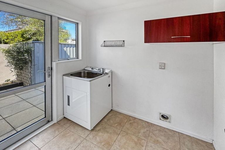 Photo of property in 63b Derby Street, St Albans, Christchurch, 8014