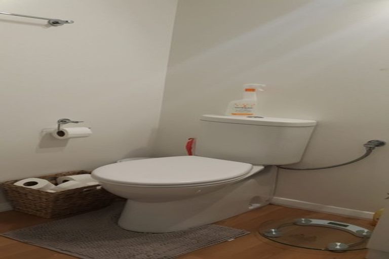 Photo of property in 4/124 Campbell Street, Karori, Wellington, 6012