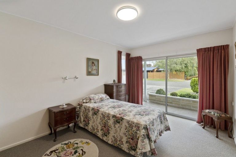 Photo of property in 7 Kowhai Grove, Waikanae, 5036