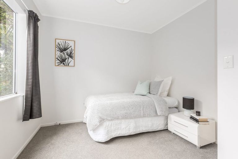 Photo of property in 54f2 Hungerford Road, Houghton Bay, Wellington, 6023