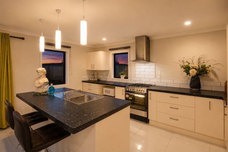 Photo of property in 4 Butler Place, Fitzherbert, Palmerston North, 4410