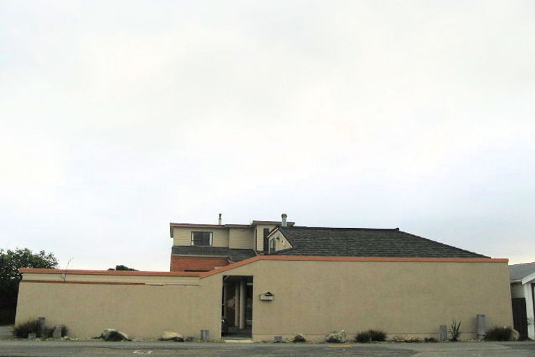 Photo of property in 1 Manly Street, Paraparaumu Beach, Paraparaumu, 5032