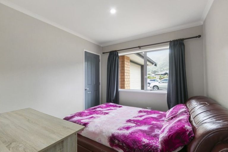 Photo of property in 10 Fraser Colman Grove, Wainuiomata, Lower Hutt, 5014