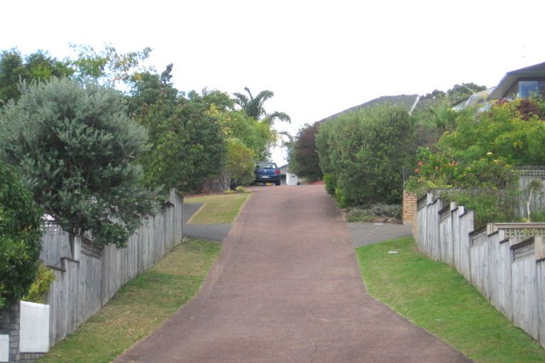 Photo of property in 8 Crestview Place, Browns Bay, Auckland, 0630