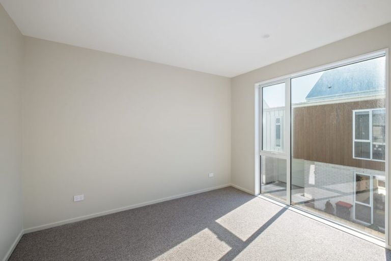 Photo of property in 2/50 Marine Parade, North New Brighton, Christchurch, 8083