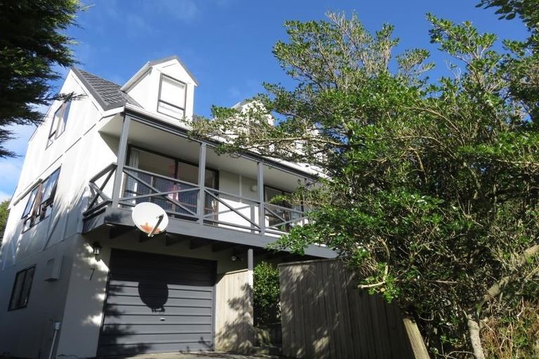 Photo of property in 7 Duggan Place, Johnsonville, Wellington, 6037