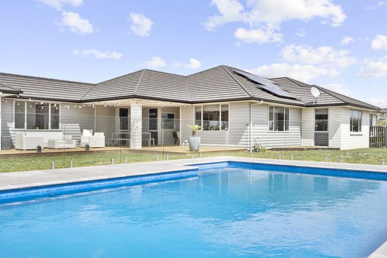 Photo of property in 39 Mike Smith Drive, Cambridge, 3434