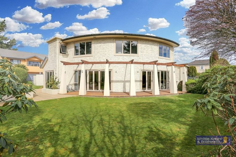 Photo of property in 6 Hogarth Lane, Burnside, Christchurch, 8053