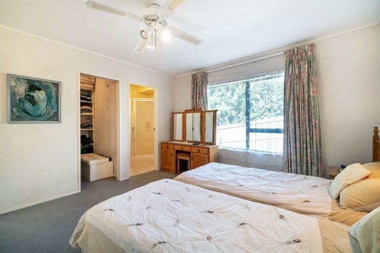 Photo of property in 17 Ian Sage Avenue, Torbay, Auckland, 0630
