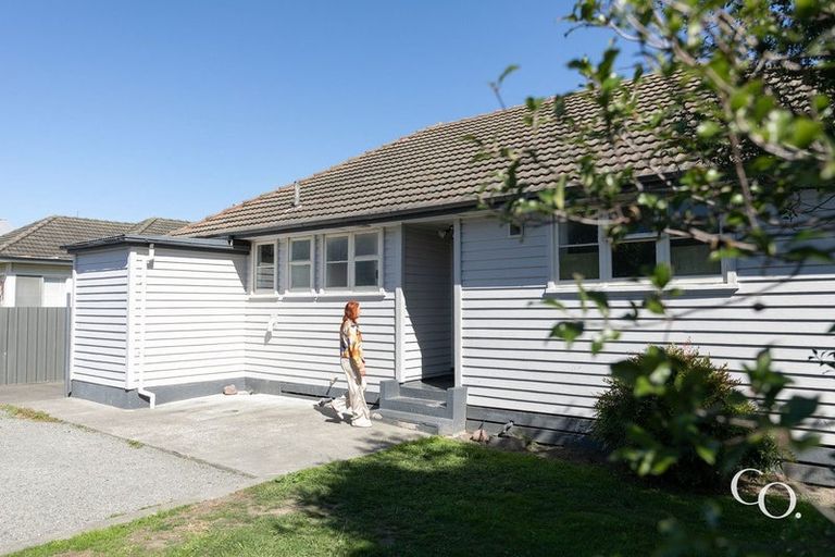 Photo of property in 1005a Hood Street, Mayfair, Hastings, 4122