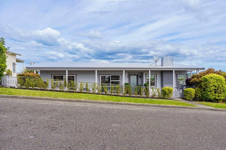 Photo of property in 25 Simla Terrace, Hospital Hill, Napier, 4110