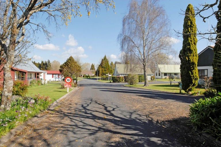 Photo of property in 19 Kingfisher Way, Te Kowhai, Hamilton, 3288