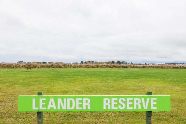 Photo of property in 32 Leander Place, Milson, Palmerston North, 4414