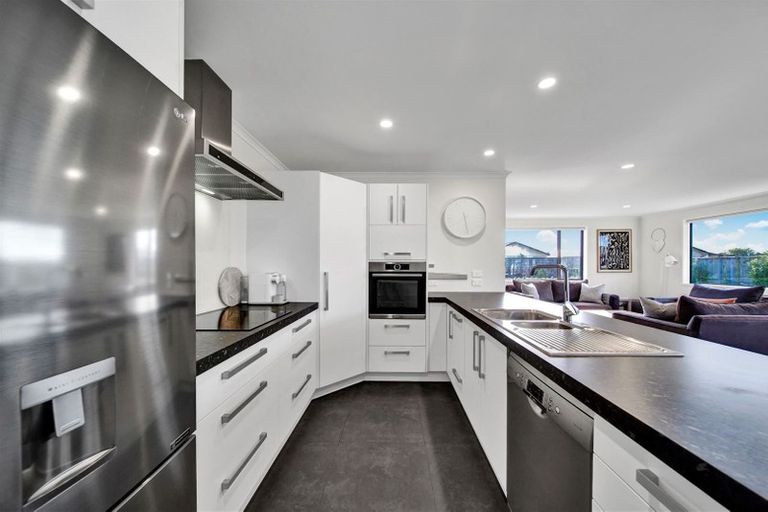 Photo of property in 16 Coby Sydney Drive, Bell Block, New Plymouth, 4312