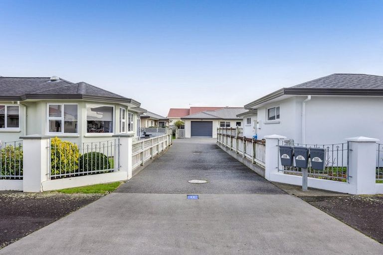 Photo of property in 33d Argyle Street, Hawera, 4610