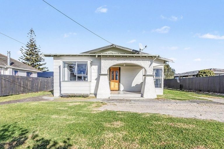 Photo of property in 219 Puriri Street, Castlecliff, Whanganui, 4501